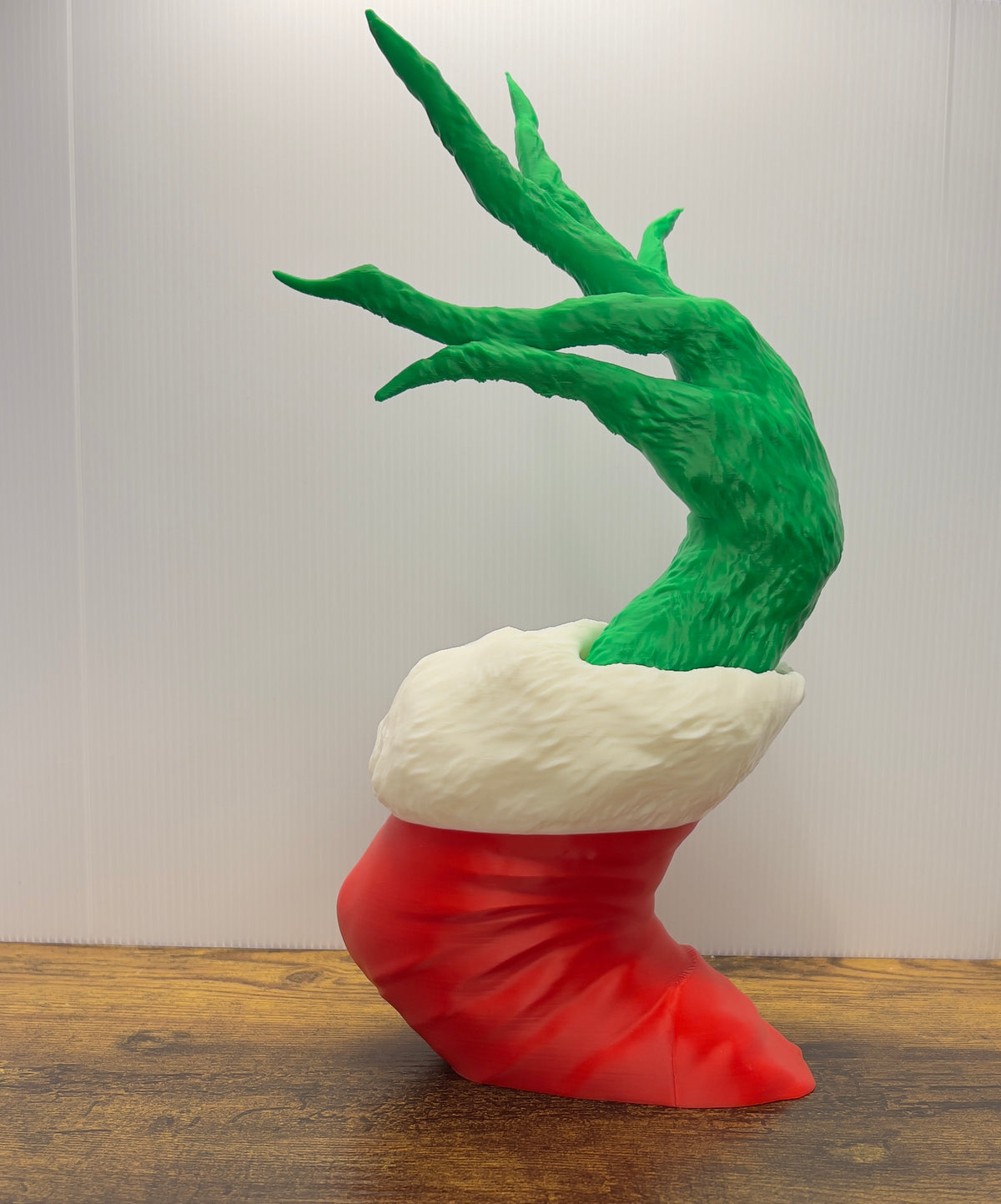 Sneaky Green Hand Wall Mount – Festive Stocking Decor