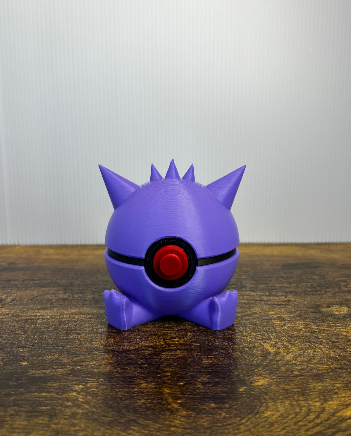 Gengar Poké Ball – Pokémon-Inspired Display Stand