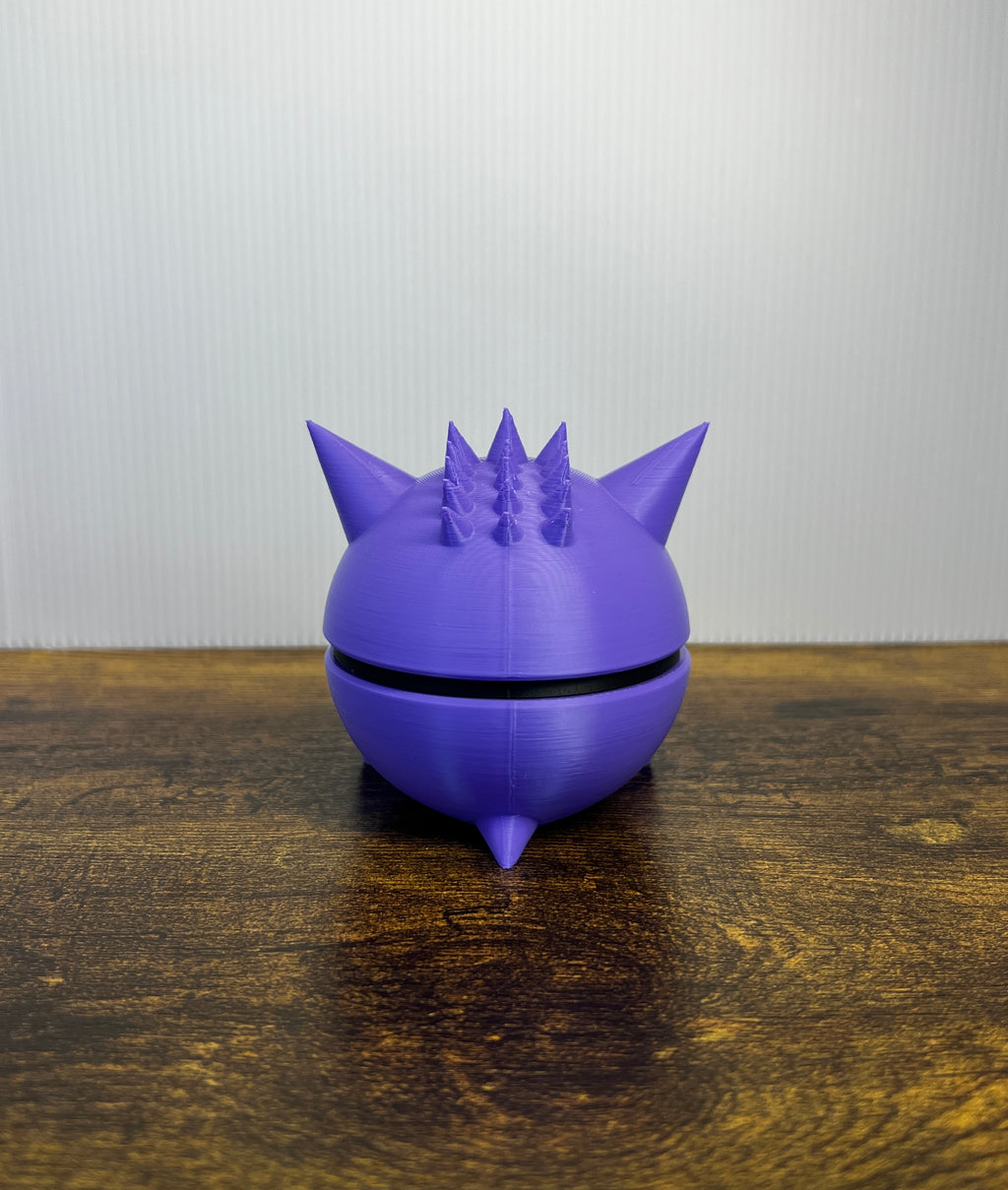 Gengar Poké Ball – Pokémon-Inspired Display Stand