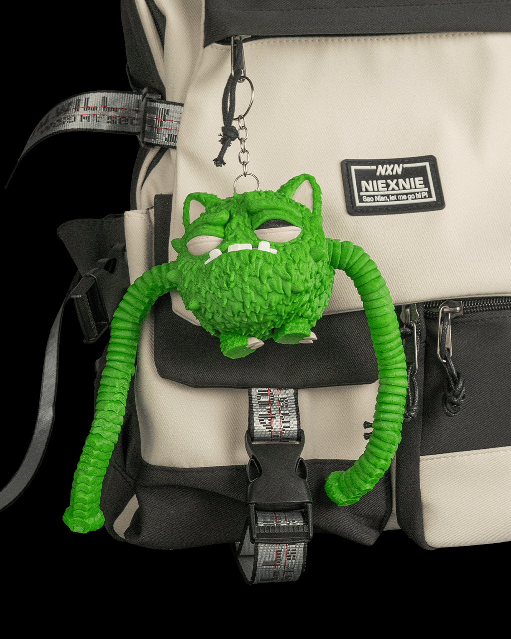 Mibbin — Grumpy Articulated Monster Fidget Keychain / Statuette