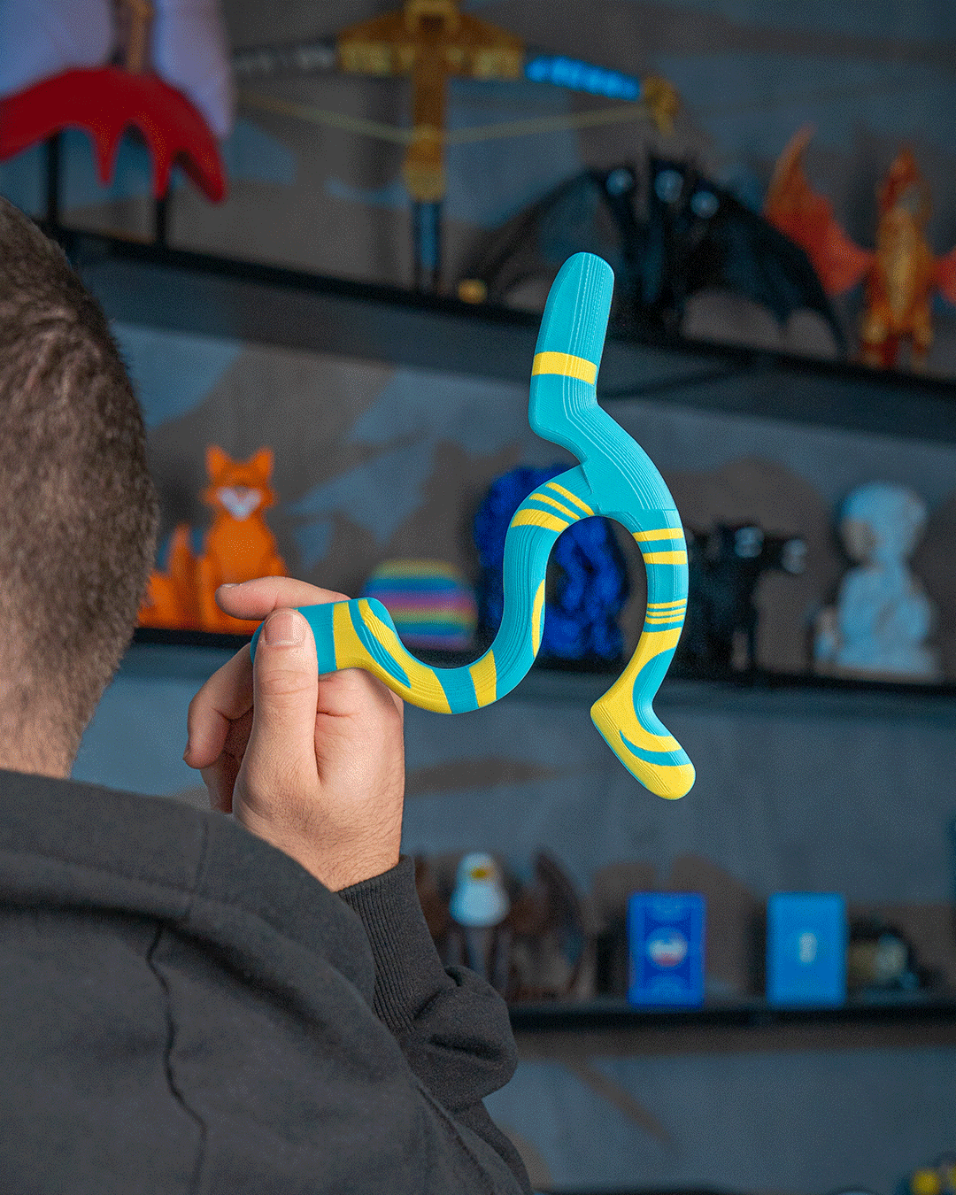 3D Printed Twisty Boomerang — Novelty Desk Fidget Toy