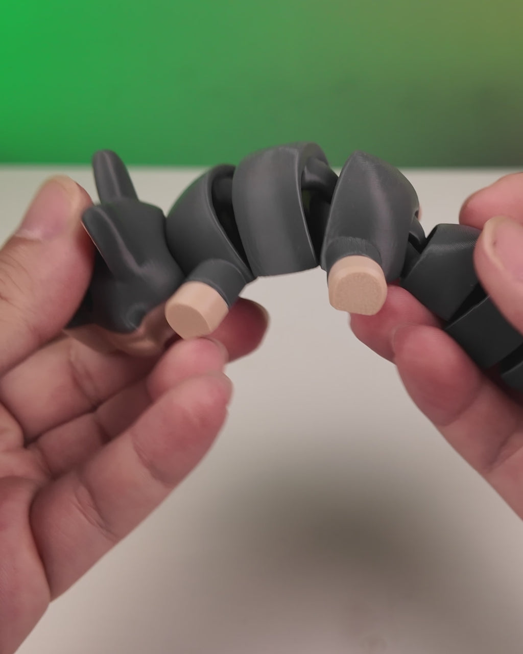3D Printed Wolf Rest — Statuette / Keychain